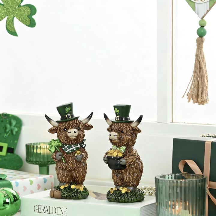 🍀St. Patrick’s Day Highland Cow Figurines💋